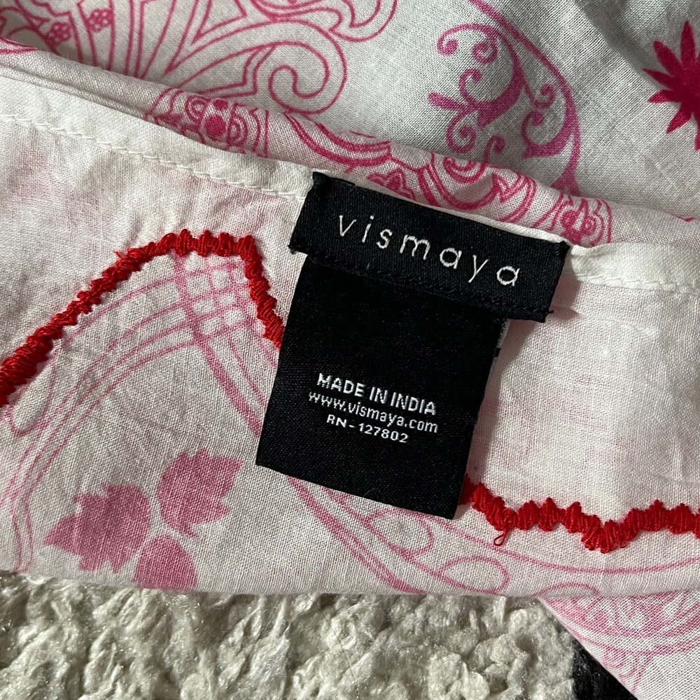 Vismaya Pink and White Bandana 20x20 - Picture 4 of 6